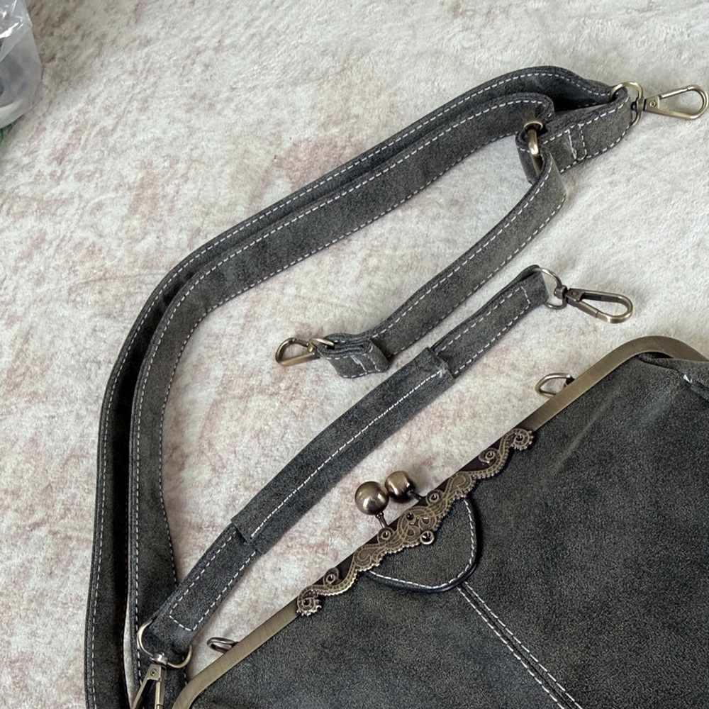 Elegant Gray Vintage-Style Women's Bag - Picture 3 of 6